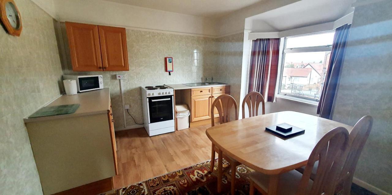 Beach Court Holiday Apartments Скегнес Екстериор снимка